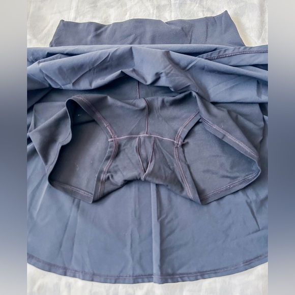 Aerie Skort (Size: M) - Picture 6 of 12